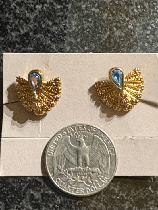 Avon Jewelry - Vintage Avon Gold tone Peacock Stud Earrings